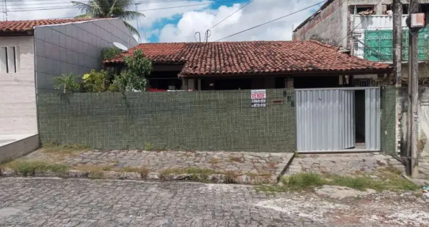 Casa com 3 dormitórios à venda, 143 m² por R$ 230.000,00 - Mangabeira - João Pessoa/PB
