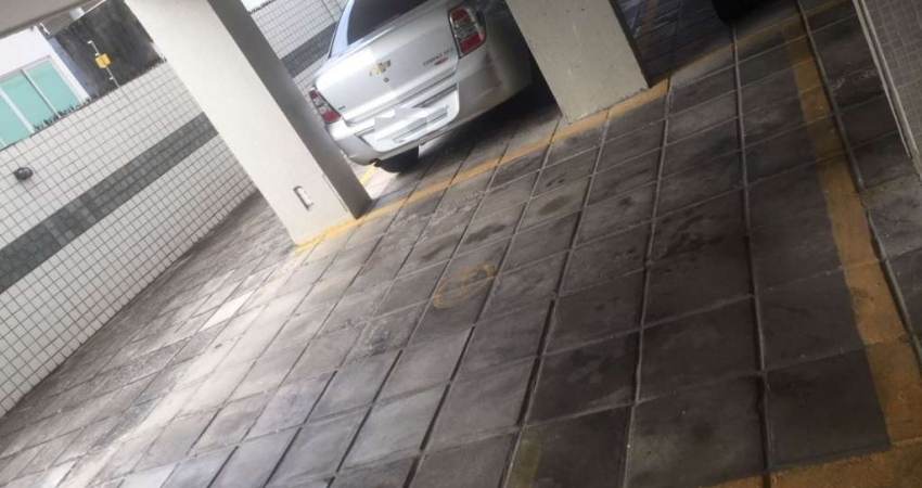 Apartamento com 2 dormitórios à venda, 75 m² por R$ 340.000 - Manaíra - João Pessoa/PB