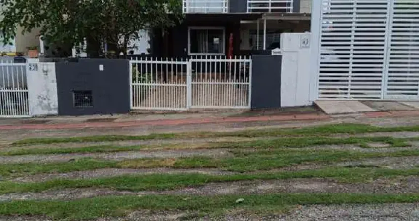 Sobrado Geminado para Venda em Florianópolis, Ingleses do Rio Vermelho, 2 dormitórios, 2 banheiros, 2 vagas