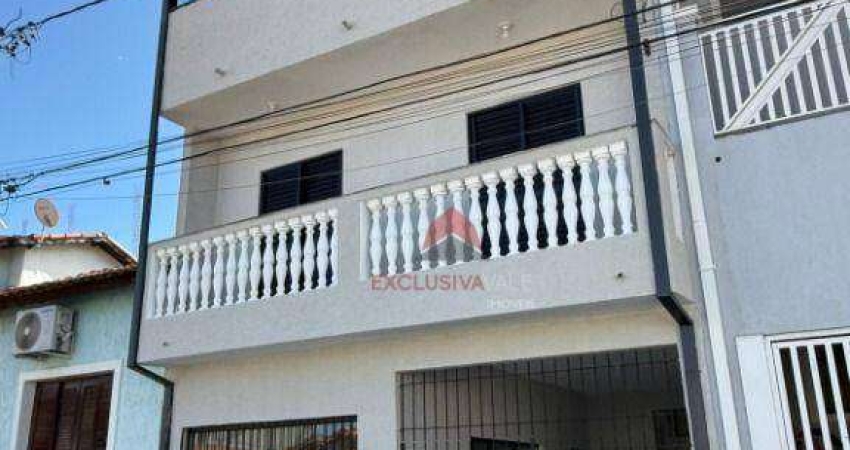 Casa com 3 dormitórios à venda, 169 m² por R$ 690.000 - Santana - São José dos Campos/SP