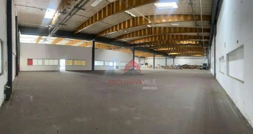 Galpão aluga área construída 2.700 metros quadrados em condomínio fechado na marginal da Rodovia Presidente Dutra, São José dos Campos-SP.