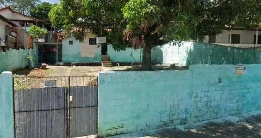 Terreno de 297m², na região central de São José, ideal para moradia ou empresa por R$ 300 mil
