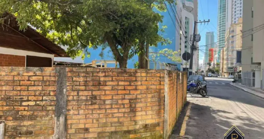 Terreno à venda na Rua 3712, 70, Centro, Balneário Camboriú