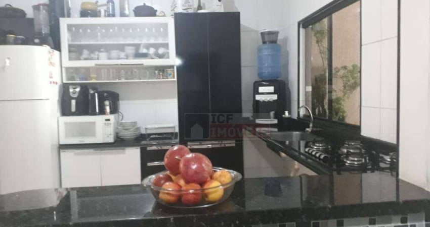 Casa com 3 dormitórios à venda, 200 m² por R$ 635.000 - Jardim Dona Regina - Santa Bárbara D'Oeste/SP