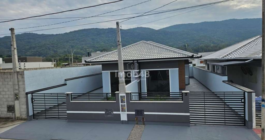 &lt;p&gt;Descubra o conforto de viver em uma charmosa casa à venda em Forquilhas, São José! Com 57m² de área útil, este imóvel foi projetado para proporcionar praticidade e bem-estar para você e sua f