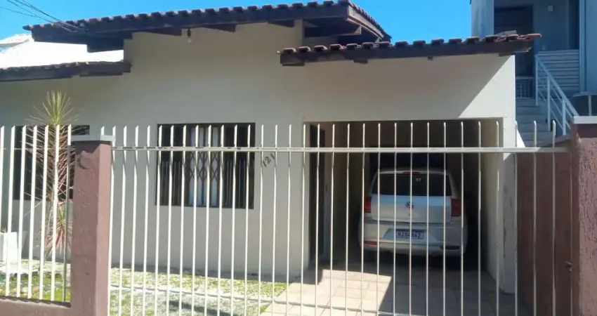 Casa com 2 quartos à venda na Rua Bernardo Petter, 121, São João, Itajaí