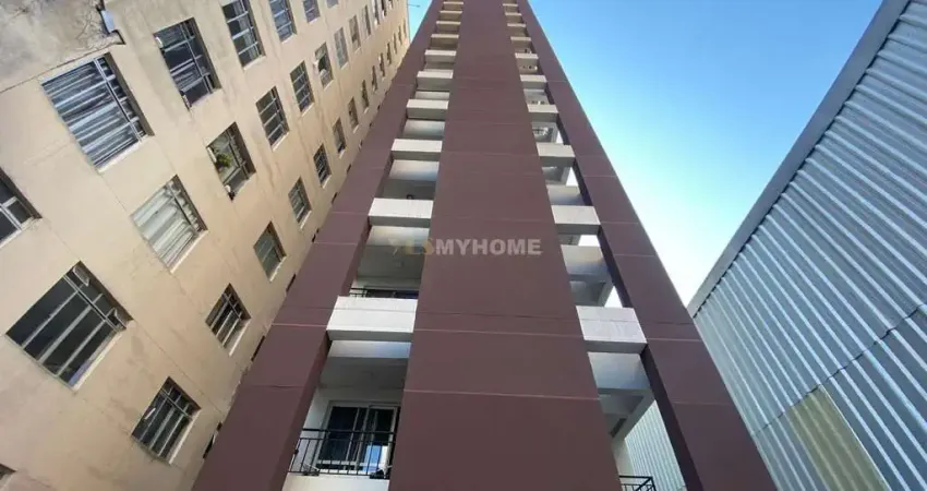 Studio com 36m² à venda no Centro de Curitiba, em condomínio fechado -
