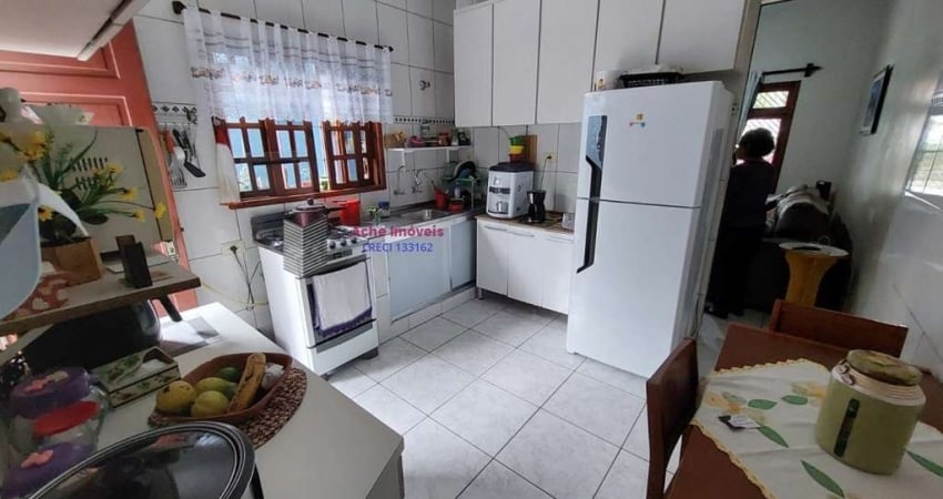 Casa Padrão para Venda em Canto do Forte Praia Grande-SP