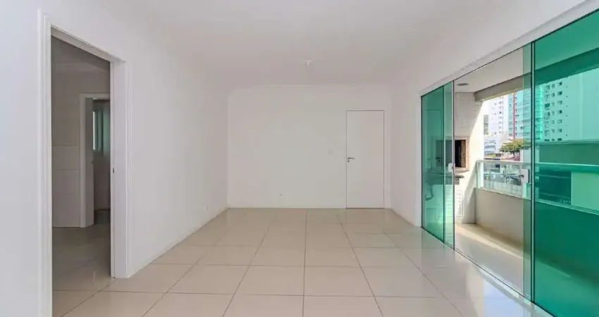 Apartamento no Ed. Dom Pascoal em Balneário Camboriú