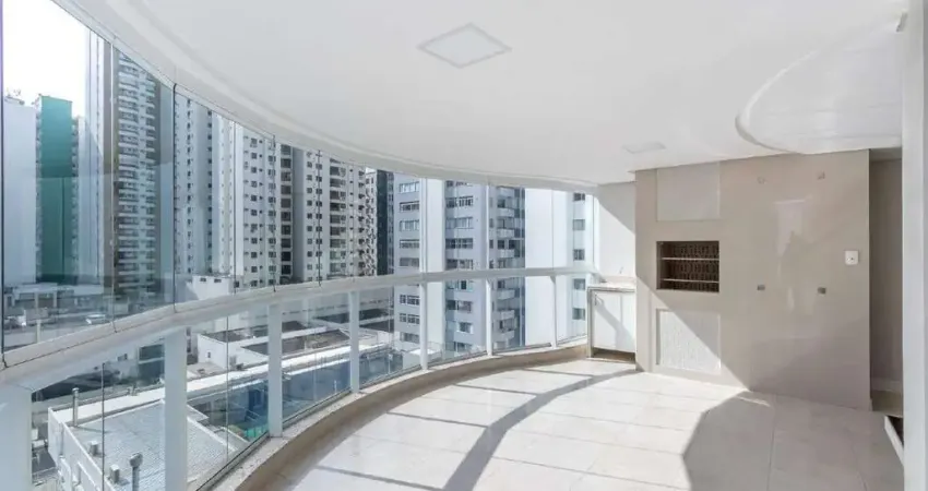 Apartamento perto do mar à venda no Ed. La Madeson em Balneário Camboriú
