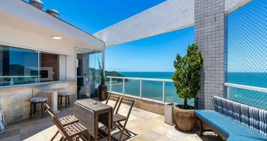 Cobertura à venda na quadra mar de Balneário Camboriú com 4 suítes