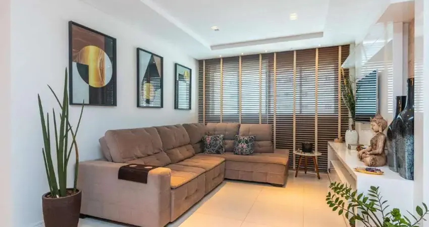 Apartamento à venda na 2ª Quadra de Balneário Camboriú com 2 suítes