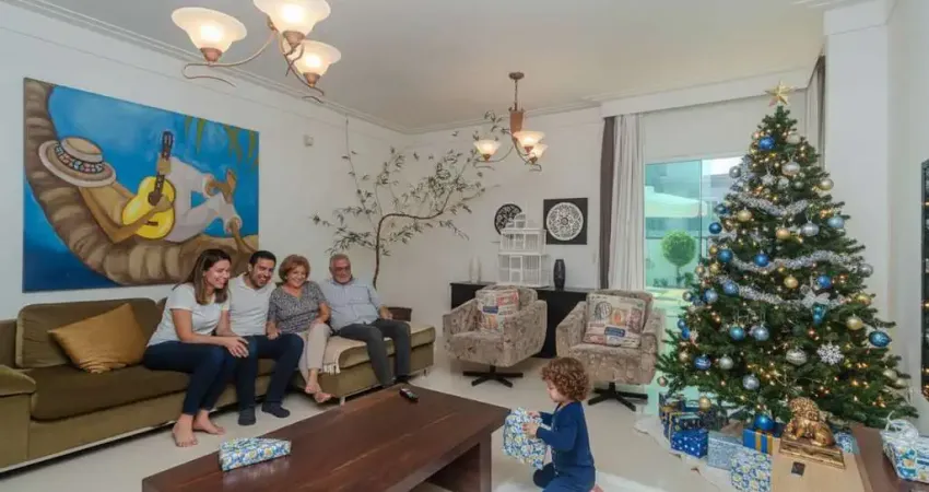 Casa com 03 dormitórios à venda no bairro ariribá em balneário camboriú.