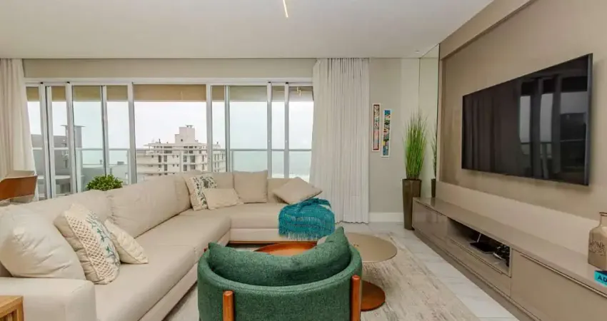 Apartamento com 03 suítes, mobiliado e decorado à venda na praia brava