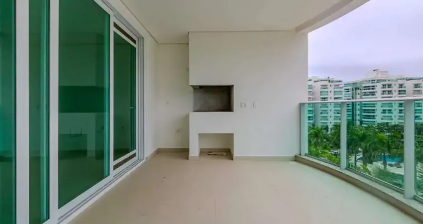 Apartamento à venda com 04 suítes e vista para o mar na praia brava.