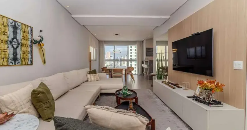 Apartamento mobiliado à venda com 04 dormitórios no centro de balneário camboriú.