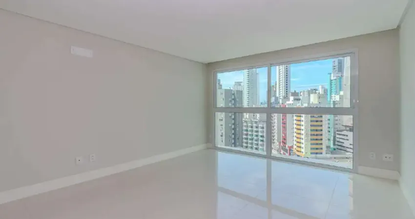 Apartamento à venda com 03 suítes na segunda quadra do mar em balneário camboriú.