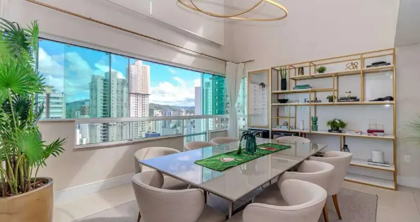 Cobertura duplex à venda no ed. esquina di fiore no centro de balneário camboriú.