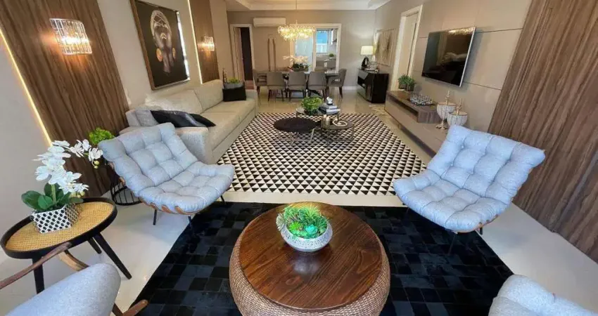 Apartamento a poucos passos do mar à venda no Ed. L’auberg em Balneário Camboriú