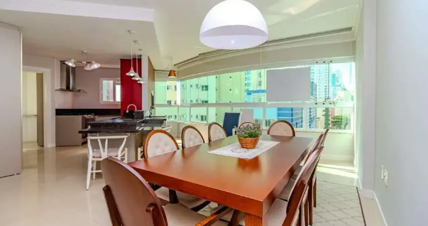 Apartamento com vista mar à venda no ed. evidence tower em balneário camboriú