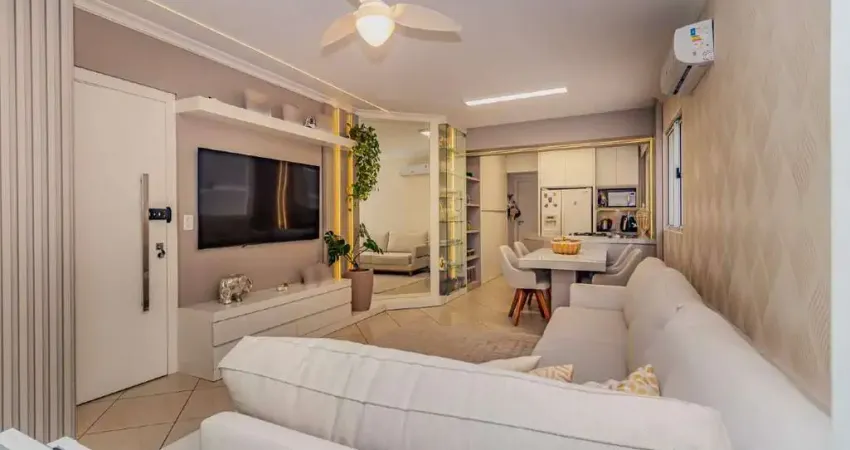 Apartamento diferenciado na quadra do mar á venda no Ed. Mirante das Ondas