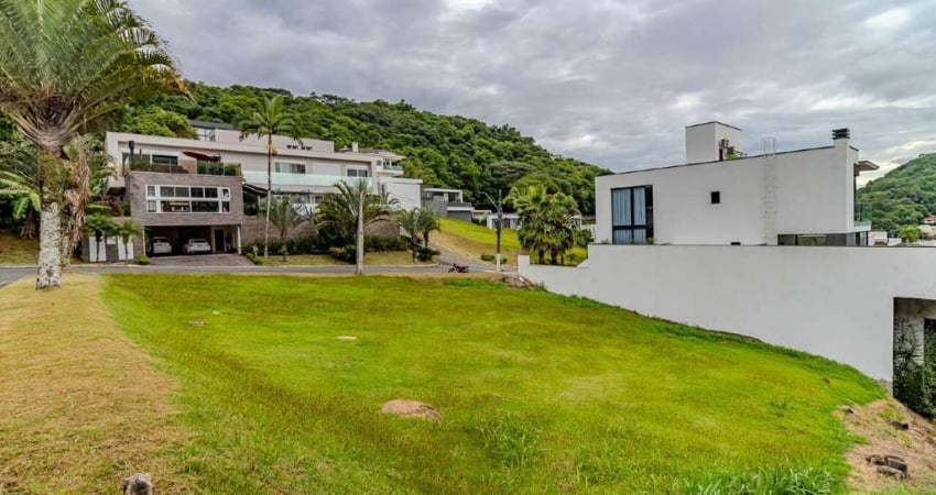 Terreno à venda no Cond. Bella Vista em Balneário Camboriú