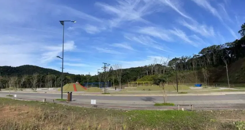 Terreno à venda na Avenida Marginal Oeste, Várzea do Ranchinho, Camboriú