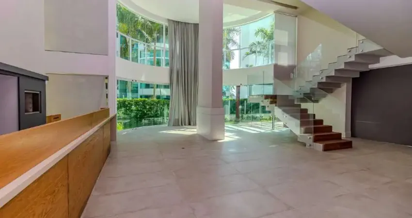 Apartamento garden duplex à venda com 03 suítes na praia brava.