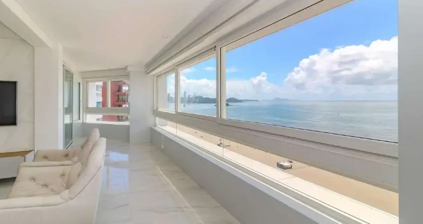 Apartamento Frente Mar à venda em Balneário Camboriú com 4 suítes