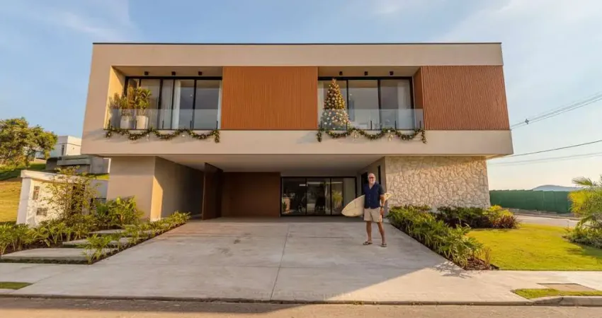 Casa em condomínio fechado com 5 quartos à venda na Rua Ivo José Rebello, 610, Santa Regina, Camboriú
