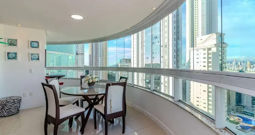 Apartamento com vista mar à venda no Ed. Torre de Lyon em Balneário Camboriú