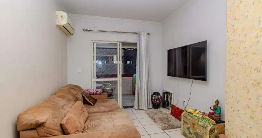 Apartamento à venda na quadra mar de Balneário Camboriú com 2 quartos