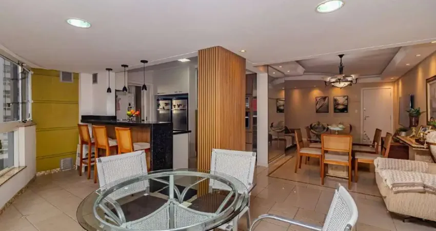 Apartamento próximo a praia à venda no Ed. Ferrara em Balneário Camboriú