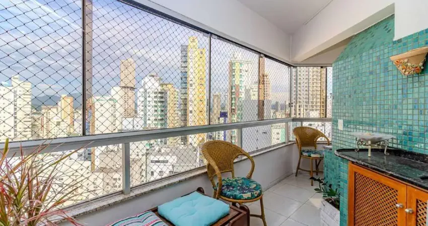 Apartamento à venda na quadra mar no Ed. Cepar em Balneário Camboriú