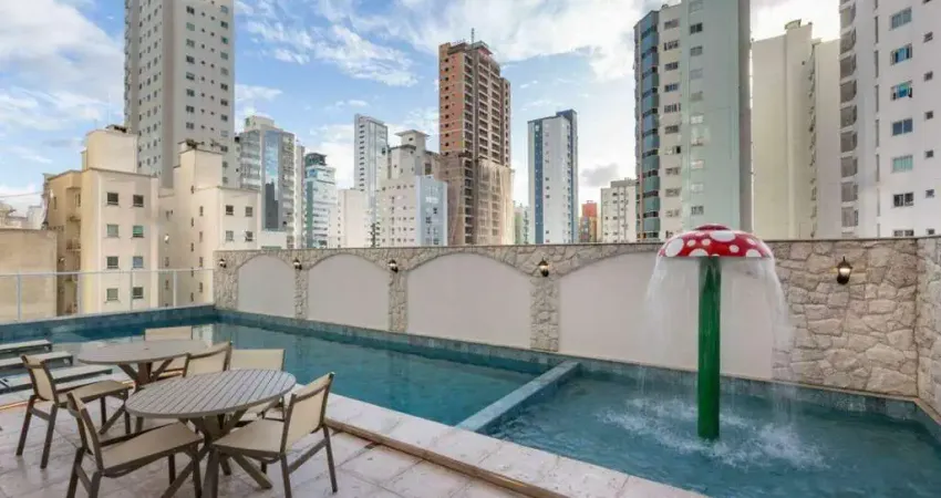 Apartamento decorado à venda no Pontal di Vitta Residence em Balneário Camboriú