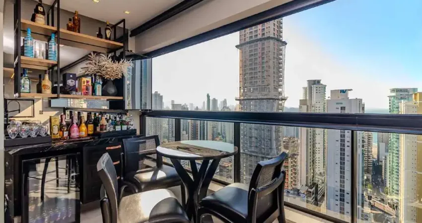 Apartamento à venda com 04 dormitórios no centro de balneário camboriú.