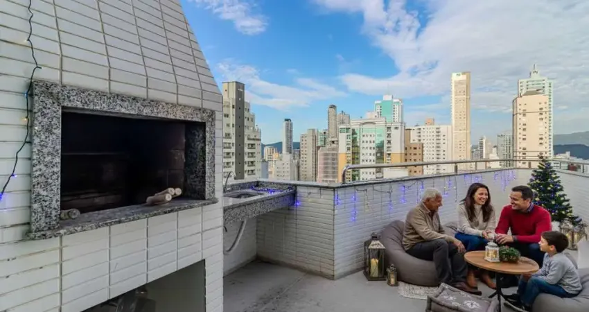Cobertura duplex com vista mar à venda no centro de balneário camboriú