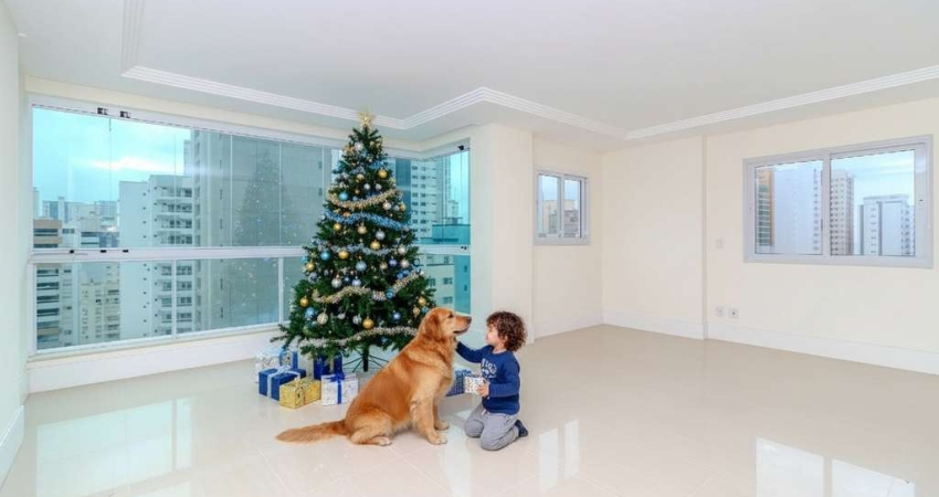 Apartamento com vista mar à venda no centro de balneário camboriú