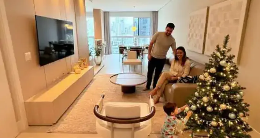 Apartamento mobiliado à venda com 04 dormitórios no centro de balneário camboriú.