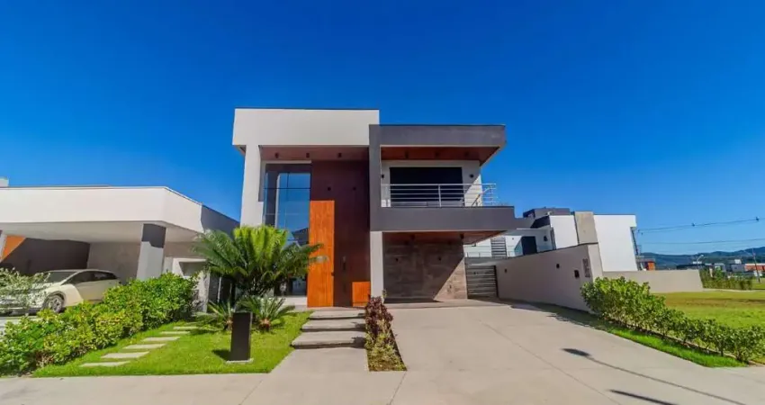 Casa em condomínio fechado com 4 quartos à venda na Rua Ivo José Rebello, 610, Santa Regina, Camboriú