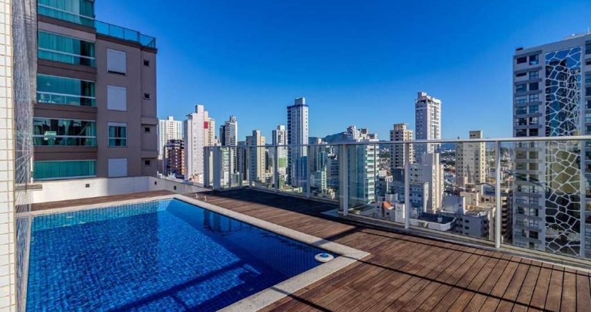 Cobertura duplex à venda no centro de Balneário Camboriú