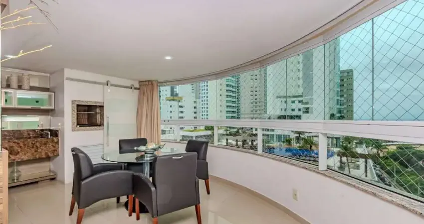 Apartamento com vista mar à venda no Ed. Torre de Málaga em Balneário Camboriú
