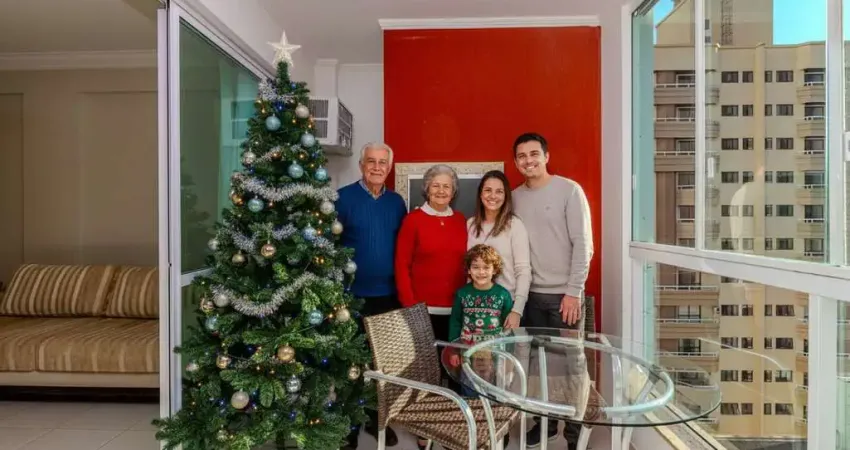 Apartamento a poucos passos do mar à venda em balneário camboriú