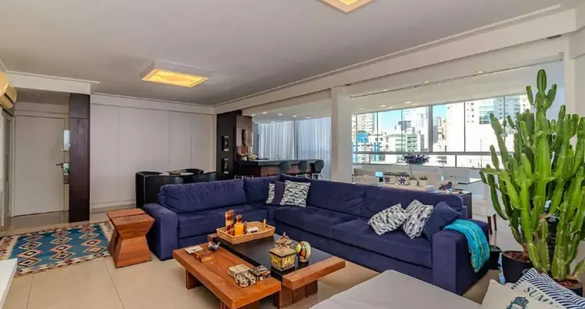 Apartamento à venda na 2ª quadra de balneário camboriú com 2 quartos