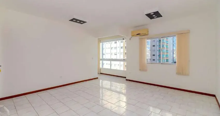 Apartamento próximo ao mar à venda no em Balneário Camboriú