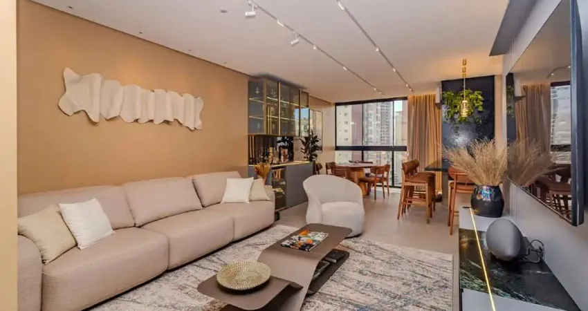 Apartamento à venda no Ed. Farol de Valença em Balneário Camboriú