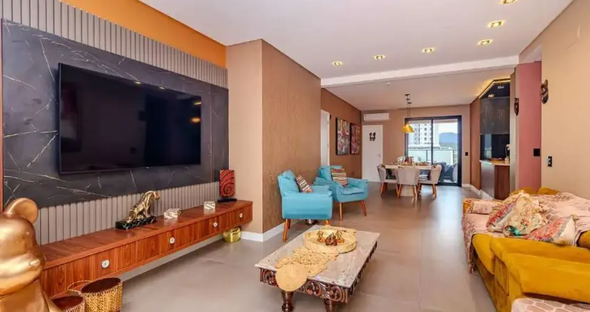 Apartamento diferenciado à venda no centro de balneário camboriú