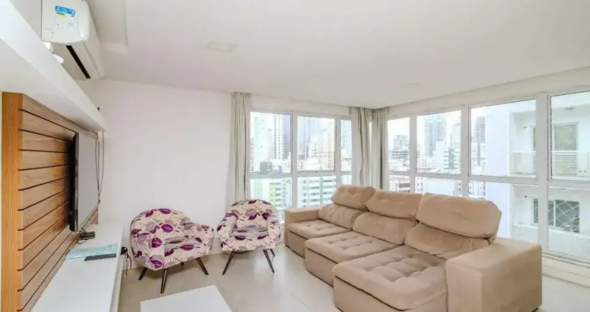 Apartamento à venda com 3 suítes no centro de Balneário Camboriú