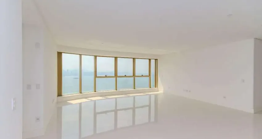 Apartamento à venda no Ed. Yachthouse em Balneário Camboriú