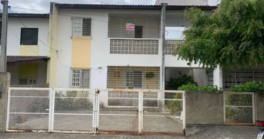 Apartamento com 2 quartos  para alugar, 0.00 m2 por R$700.00  - Kennedy - Caruaru/PE